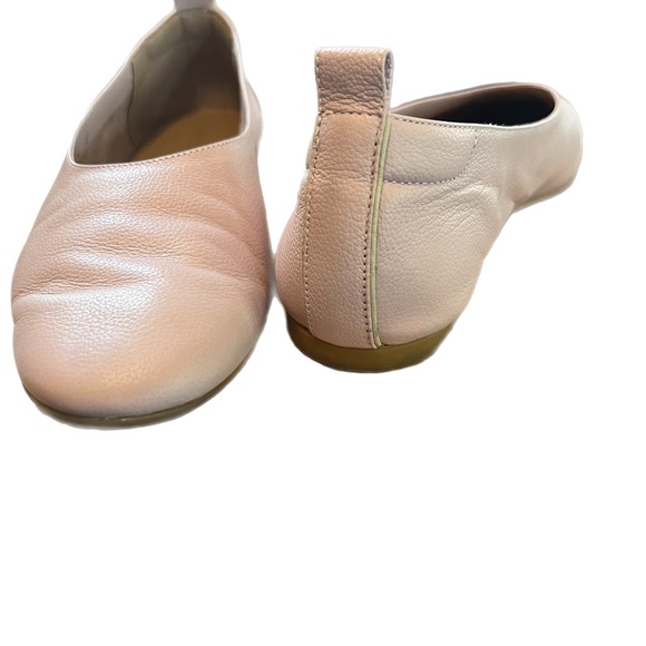 Everlane Italian Leather Day Glove. Special Edition Color Pale Pink. Size 8 - Picture 5 of 7